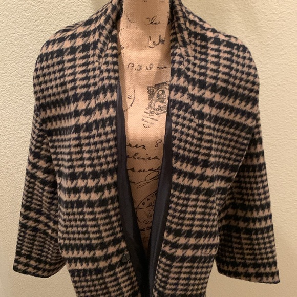 Elie Tahari Wool Coat - Picture 7 of 15